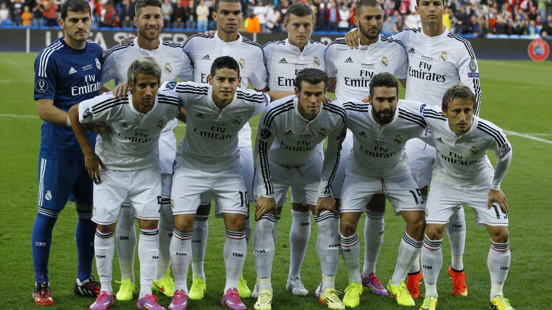 独行侠内外线配合默契击退来犯之敌，独行侠防守